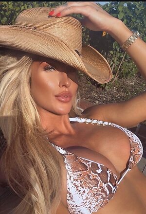 Alexa Tilson alexatilson_ leaked photo #13