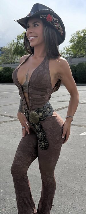 Alexa Watson leaked photo #10