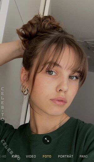 Alexa Wendel Nude Leaked Photo #4