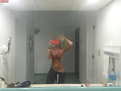 Alexandra Cooper leaked photo #2