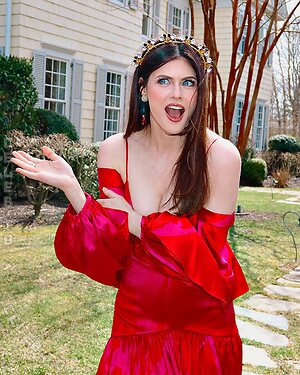 Alexandra Daddario leaked photo #152