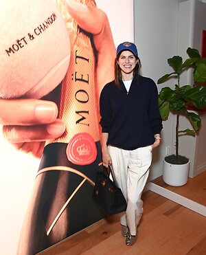Alexandra Daddario leaked photo #350