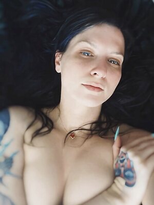 Alexandraxlynn leaked photo #2