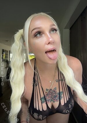 Alexis Andrews Nude Leaked Photo #4