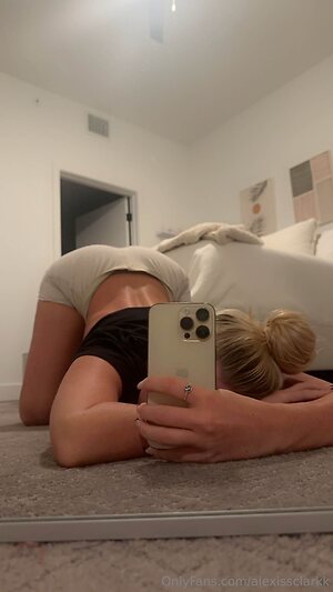 Alexis Clark leaked photo #39