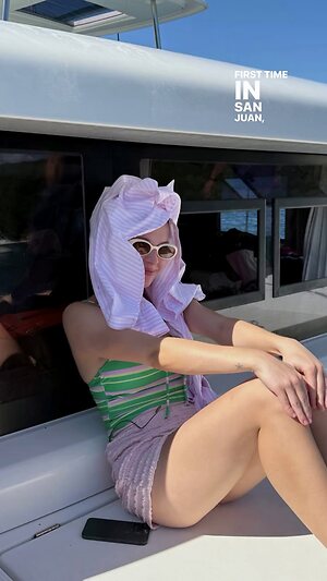 Alexis G Zall leaked photo #6