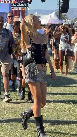 Alexis Ren Nude Leaked Photo #94