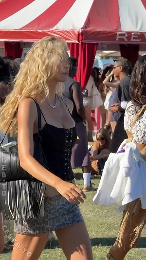 Alexis Ren Nude Leaked Photo #97