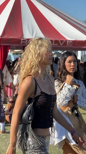 Alexis Ren Nude Leaked Photo #98