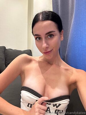 Alexis leaked photo #7
