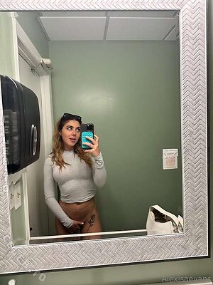Alexisaevans leaked photo #1057