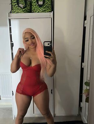 alexisdenecheau leaked photo #4