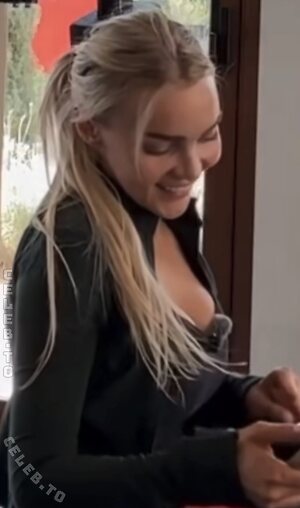 Alexisshv Nude Leaked Photo #44