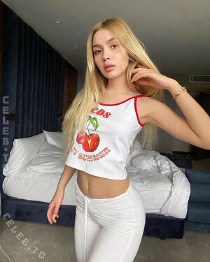 Aleyna Tilki Nude Leaked Photo #34