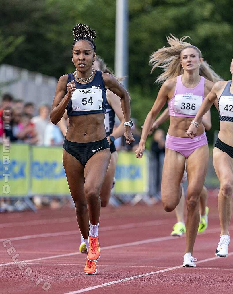Alica Schmidt photo