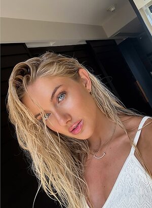 Alica Schmidt leaked photo #438