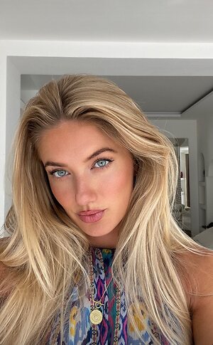Alica Schmidt leaked photo #529