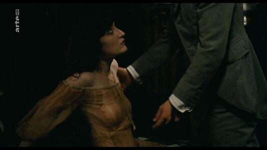 Alice Barnole leaked photo #12