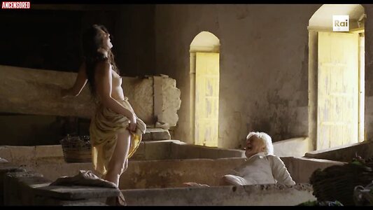 Alice Canzonieri leaked photo #8