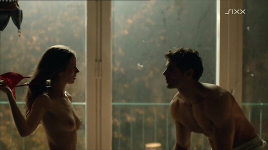 Alice Dwyer leaked photo #8
