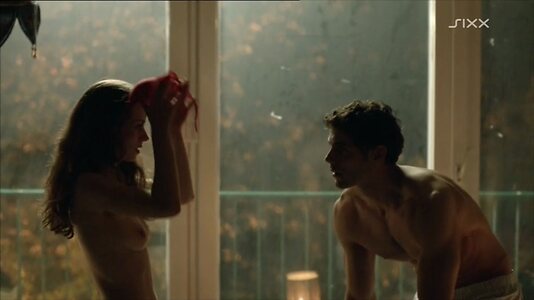 Alice Dwyer leaked photo #10