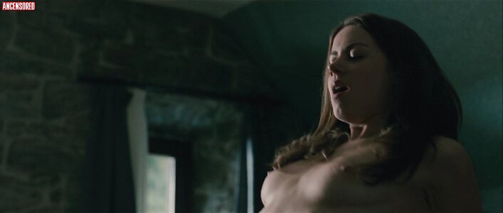 Alice Dwyer leaked photo #21