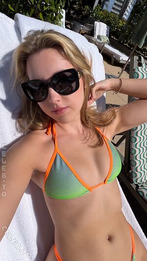 Alice pineapplebrat Nude Leaked Photo #58