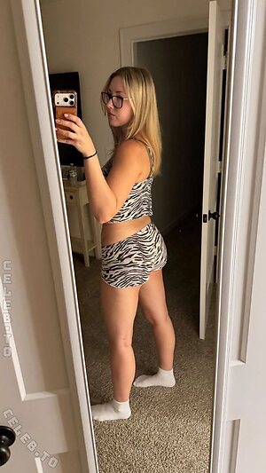 Alice pineapplebrat photo