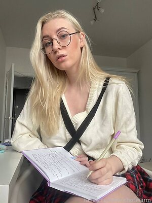 Alice_hotWarm leaked photo #16