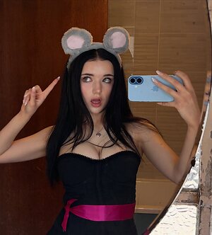 alicemelville leaked photo #4
