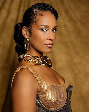 Alicia Keys Nude Leaked Photo #2