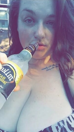 Alicia Nude Leaked Photo #7