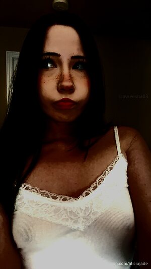 AliciaJade leaked photo #33