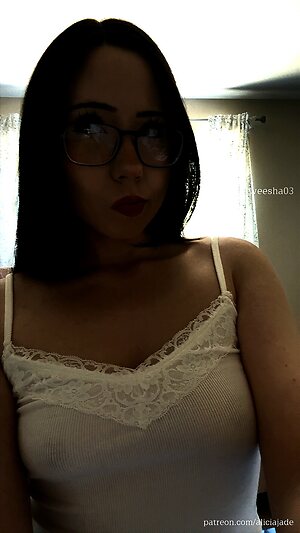 AliciaJade leaked photo #35