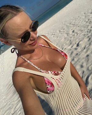 Alicja Rühl Nude Leaked Photo #3