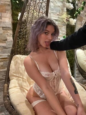 AlienorCHP leaked photo #121
