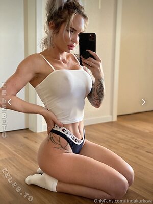 Alina Aminova Nude Leaked Photo #20