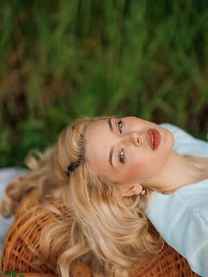 Alina Grosu leaked photo #15