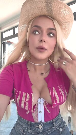 Alina Grosu leaked photo #52