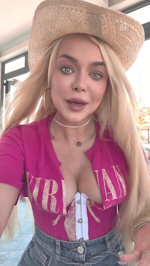 Alina Grosu leaked photo #56