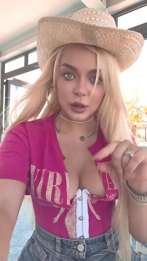 Alina Grosu leaked photo #61