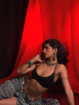 Alina Khan leaked photo #12