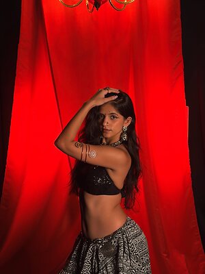 Alina Khan leaked photo #24