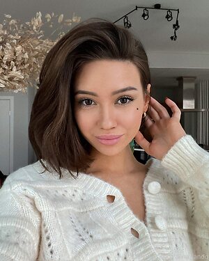 Alina Lando