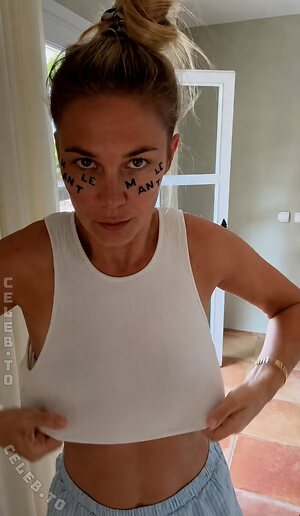 Alina Merkau photo