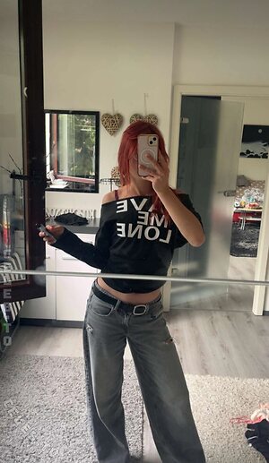 Alina Pfeifer photo