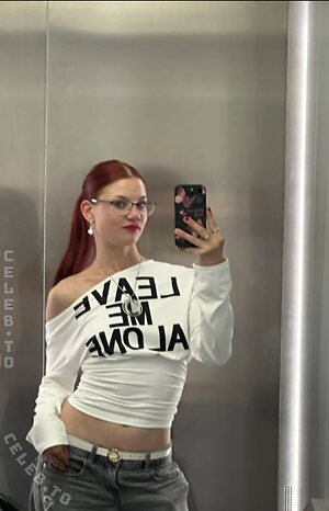 Alina Pfeifer photo