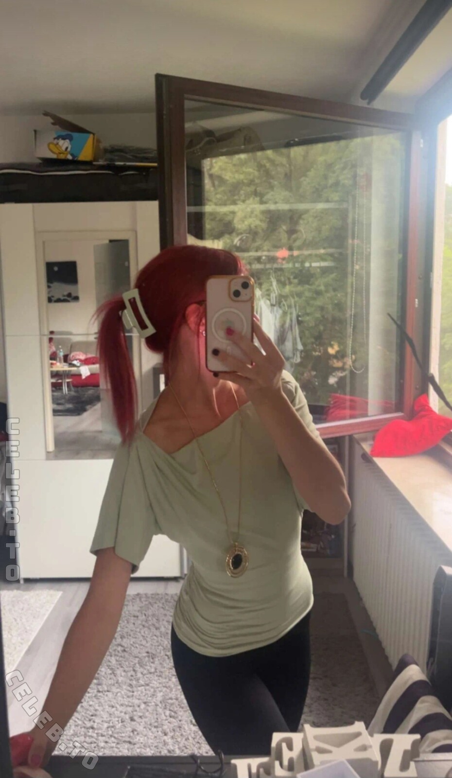 Alina Pfeifer photo