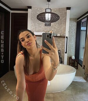 Alina.67 leaked photo #4