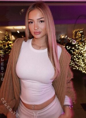 Alinabjr Nude Leaked Photo #2